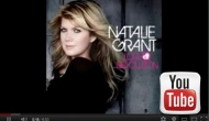 Natalie Grant ganó el Premio «Vocalista Femenina del Año» en los Dove Awards 2012